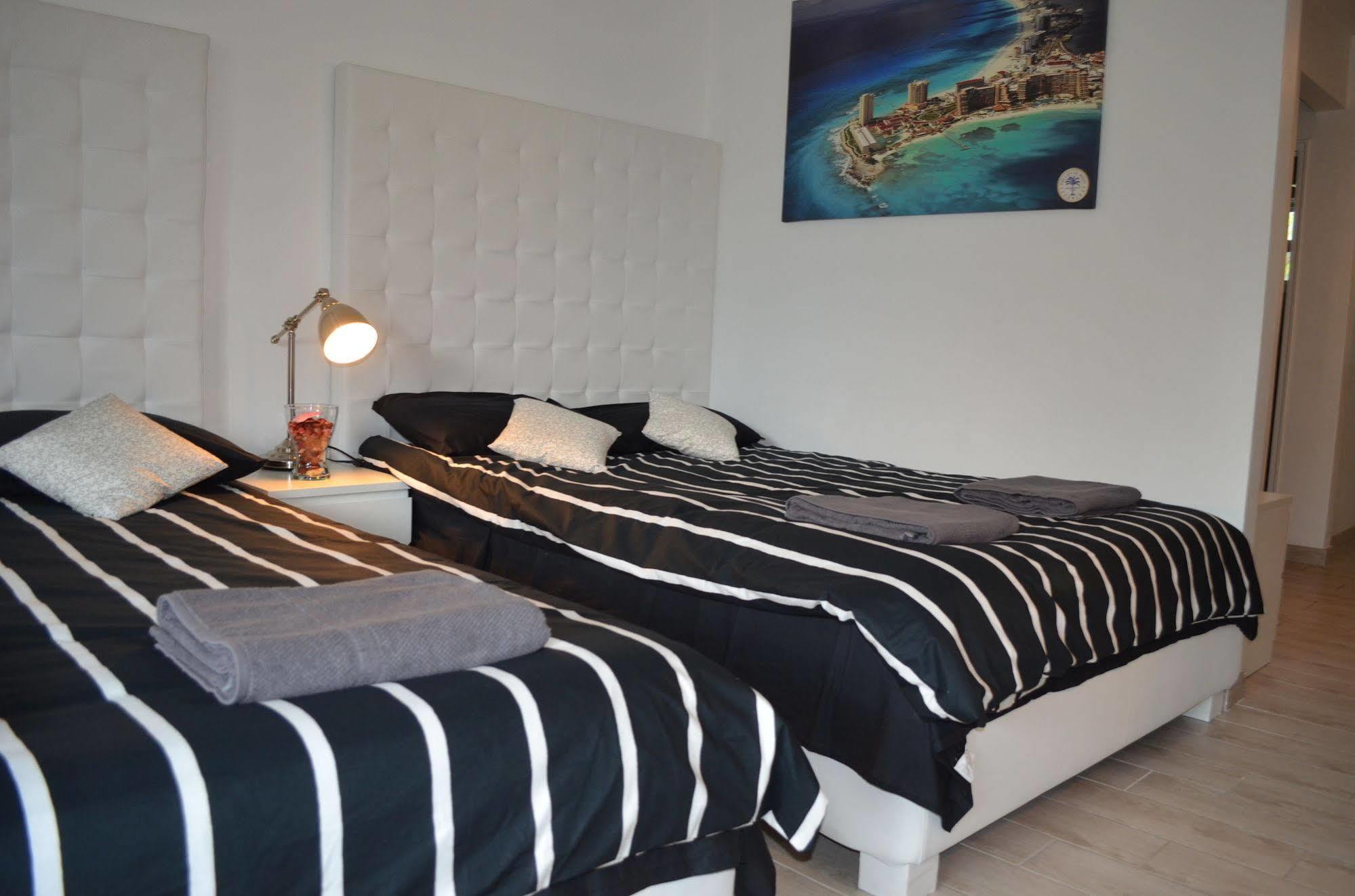 Miami Club Resort Miami Beach Bagian luar foto